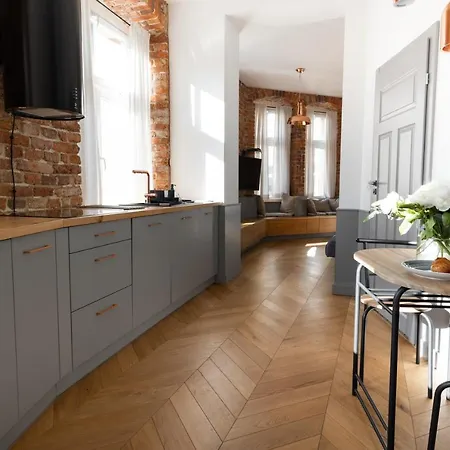 Central Apartamenty * Jelenia Góra